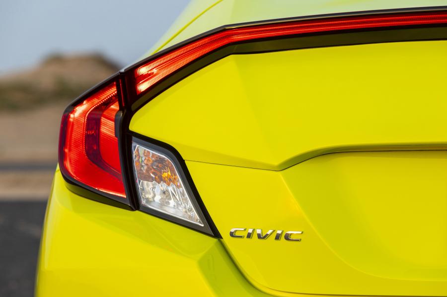 Детали экстерьера Honda Civic Sport Coupe (FC) 2018 года  (NA) (фото 40 из 42)